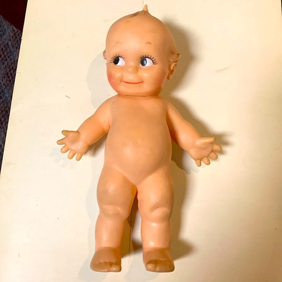 Kewpie doll Cameo squeaks - Picture 3 of 8